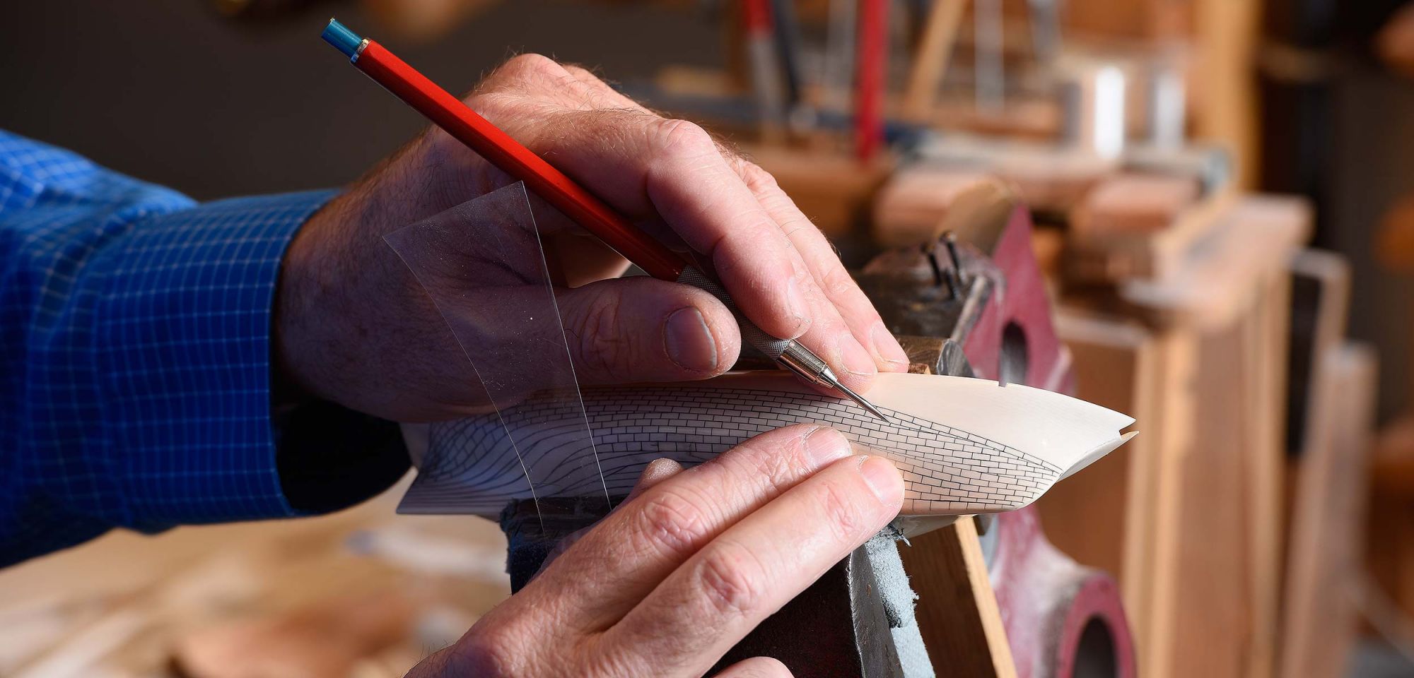 Carving in legal pre-ban elephant ivory
